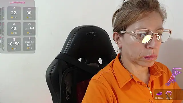 Chayla_Ruiz live