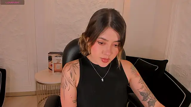 EveBensonX live