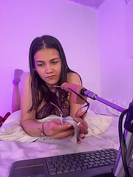 aurora_divine live