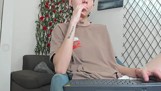 LiamBrown09 live