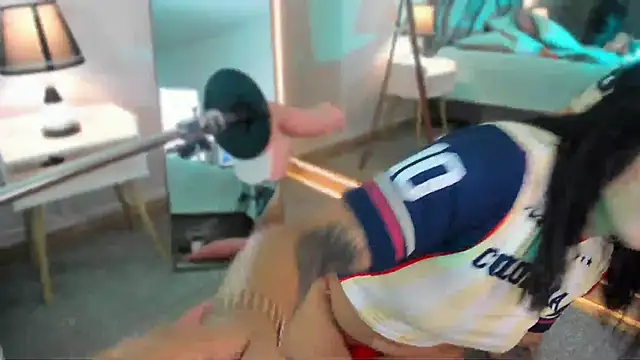 emy_williams live