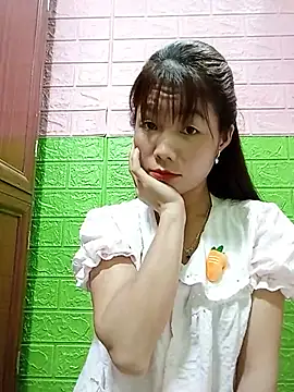 AmyLinee01 live