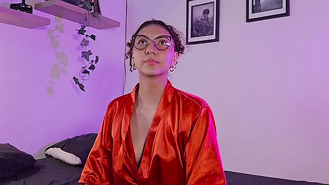 Mia_belmont live