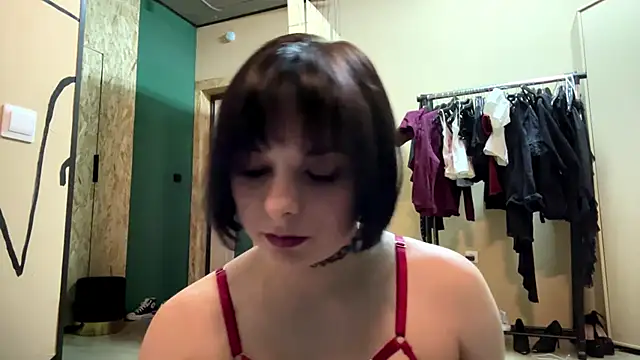 Reeegina live