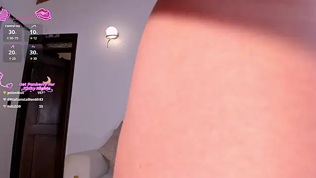 RebeccaHudson live