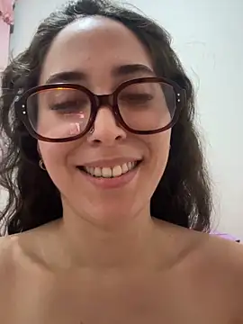 LatinDoll8 live