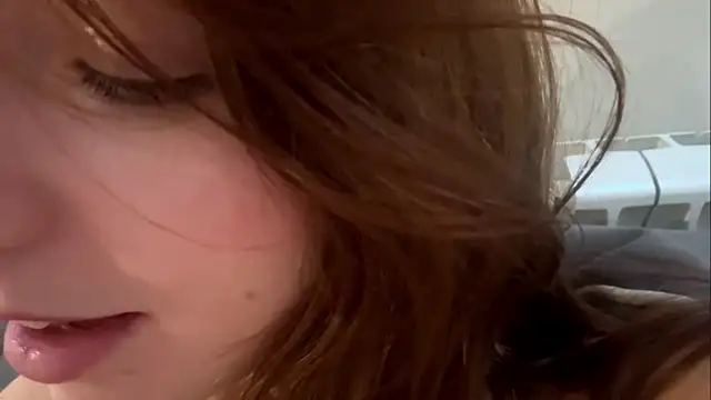 Kissme_Kira live