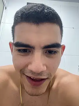 Sebastian_Vega live
