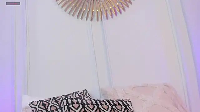 CharlotteBrownn_ live