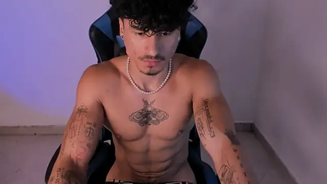 Thomas_Fit1 live