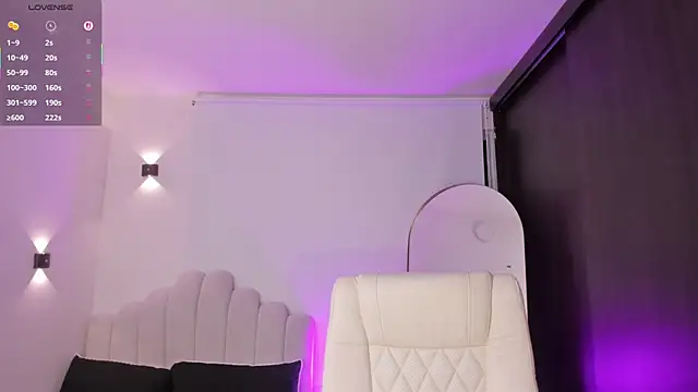 AmberLewis_ live