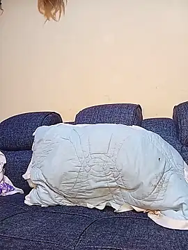 Cute_shy_Linda live