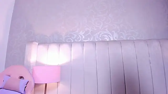 MadeleynRose live