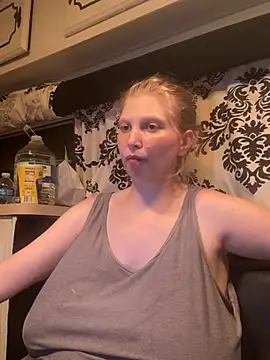 Tits645 live