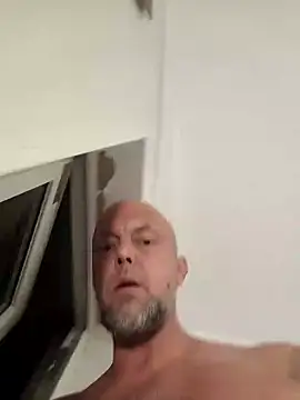 HornyDaddyMuscle live