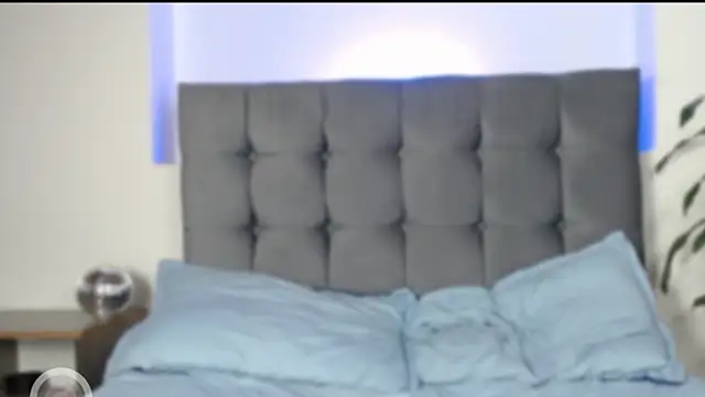 foxxy_angell live
