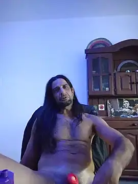 Nightcrawlers live