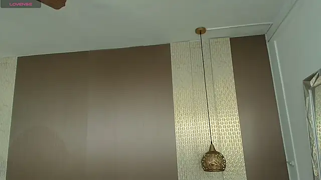 Tiifany_Baker live