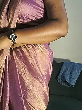 DIRTYSECRET_QUEEN_07 live