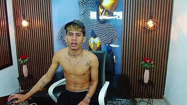 Skinny_cute_Alyer live