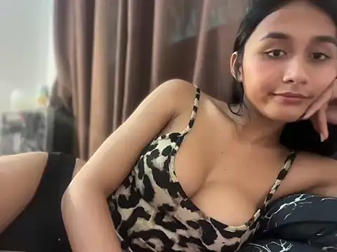 Ur_ts_morenaxx live
