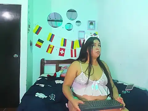 naughty_blackhair live