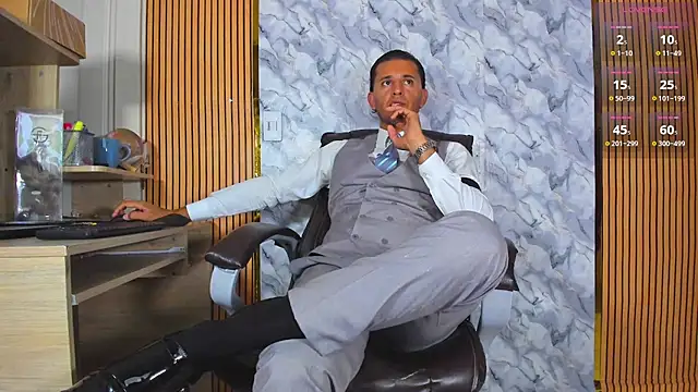 Hideintheoffice live