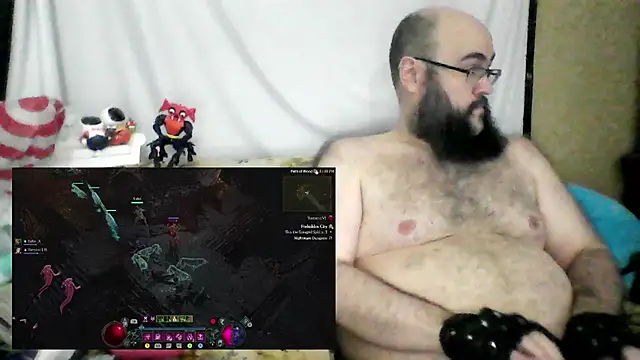 BriTheTopBear live