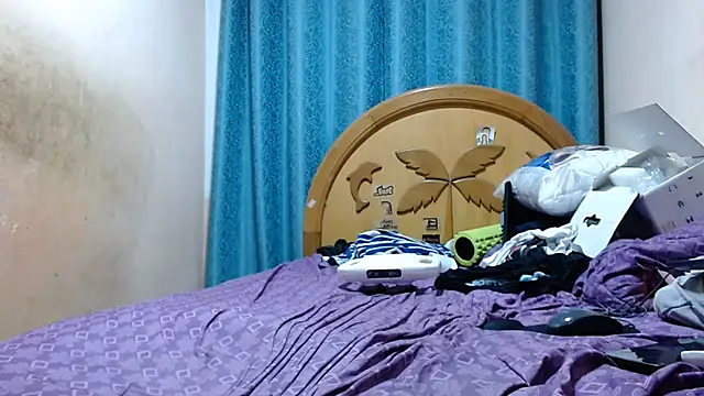 nakedlima live
