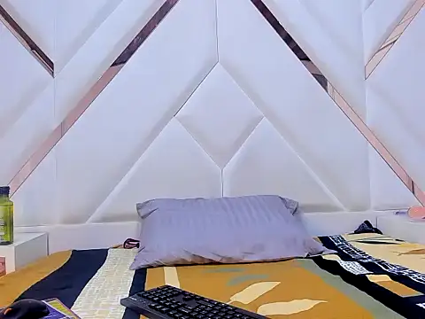 Violett_Bliss live