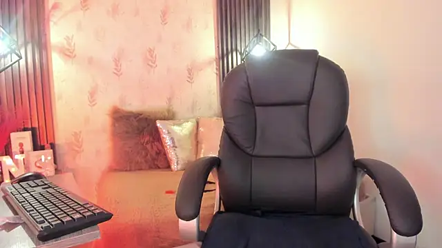 NahomyCarther live