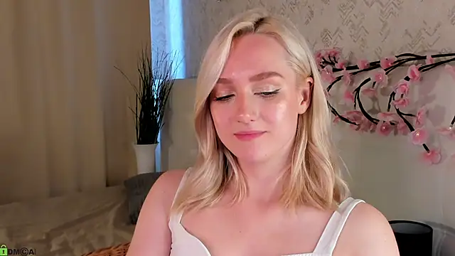Chloe-Deccer live