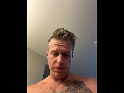 DILFiGuess1 live
