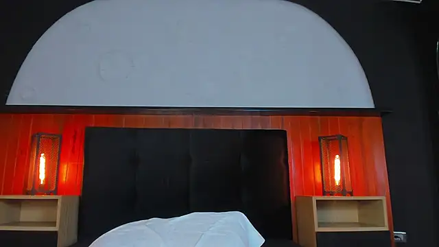Leo_Savage_ live