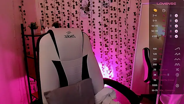 LinaBlossom_ live