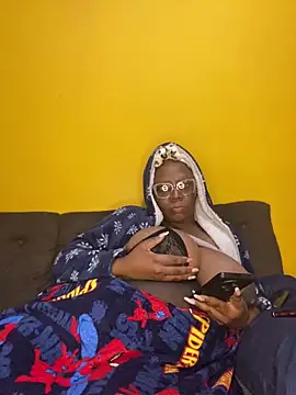 BoobsQueeen live