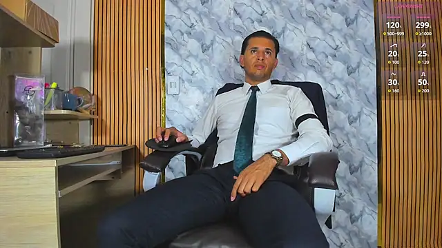 Hideintheoffice live