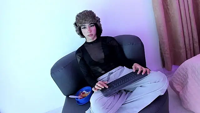 Lana_fox01 live