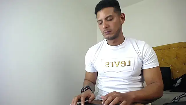 Chris_Dick23 live