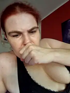 Redhead-Wife live