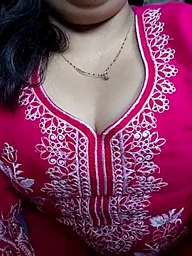 Hottypuja live