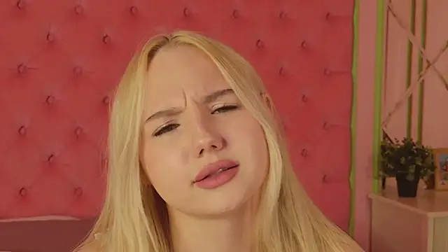 Sky_Cutie live