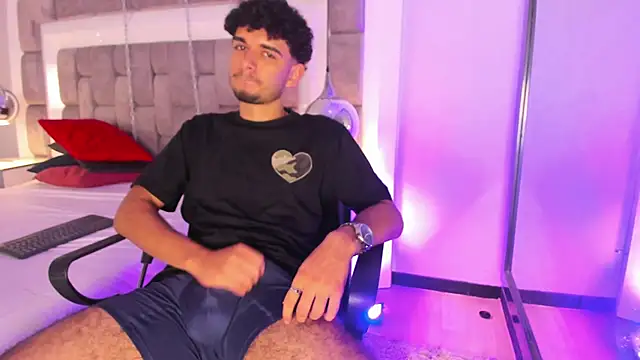 LucasThomson_ live