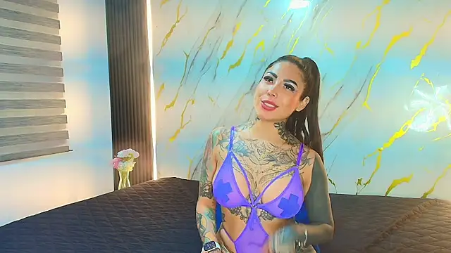 EmiliMontero live