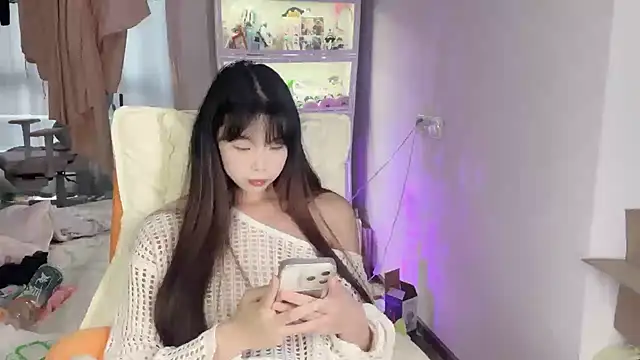 Akong11 live