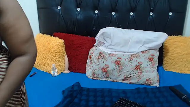 PEACHESX25x live