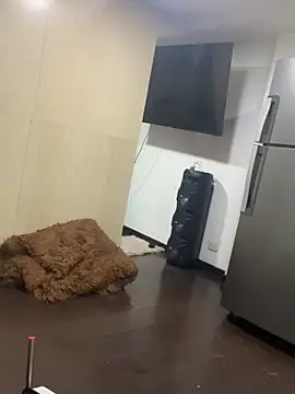 Karina_Leon live