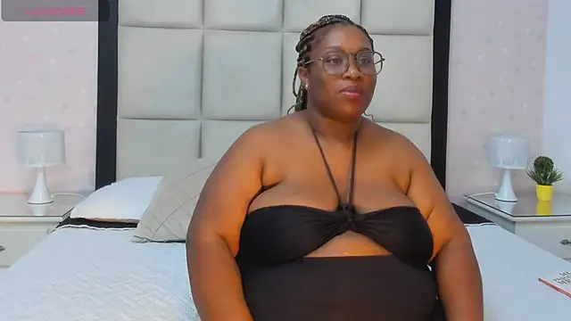 TreisyVixen live