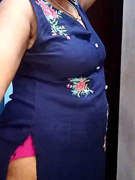 tamil_sarah live