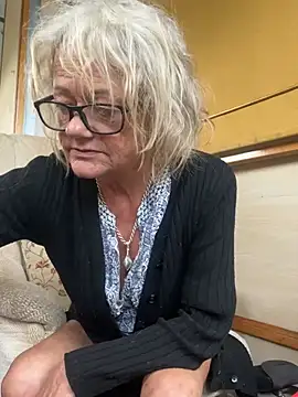 ladyboatlady live